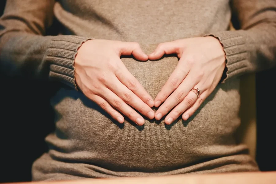 Drętwienie rąk w ciąży – o czym świadczy?